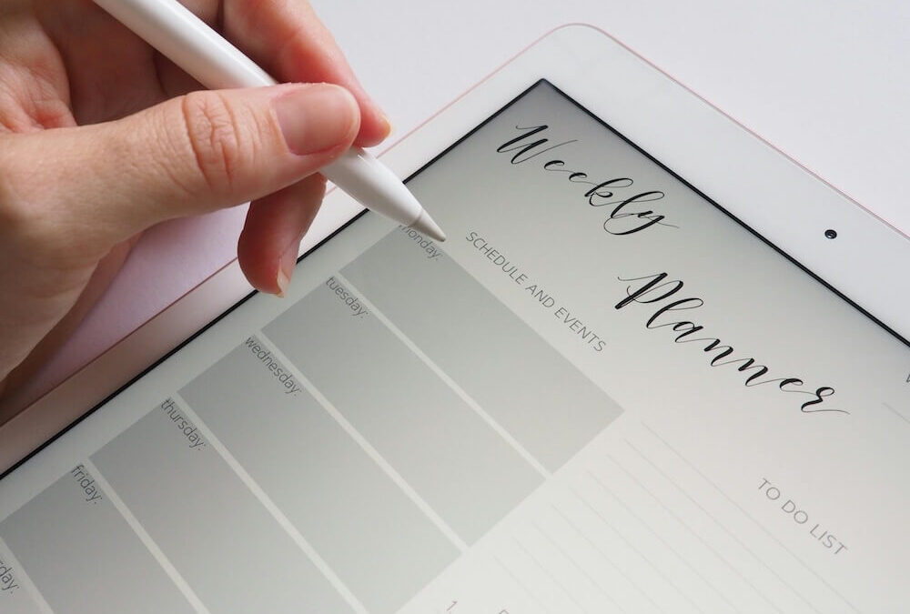 5 Weekly Habits to Keep You Organised & Productive